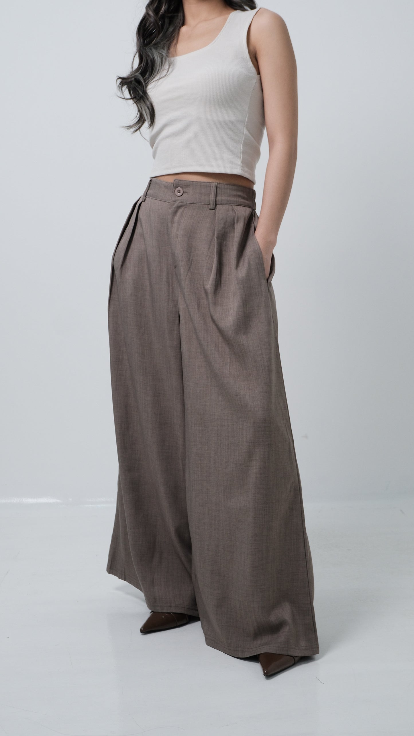 Ivy Flow in Clay Tones (Taupe/Brown)